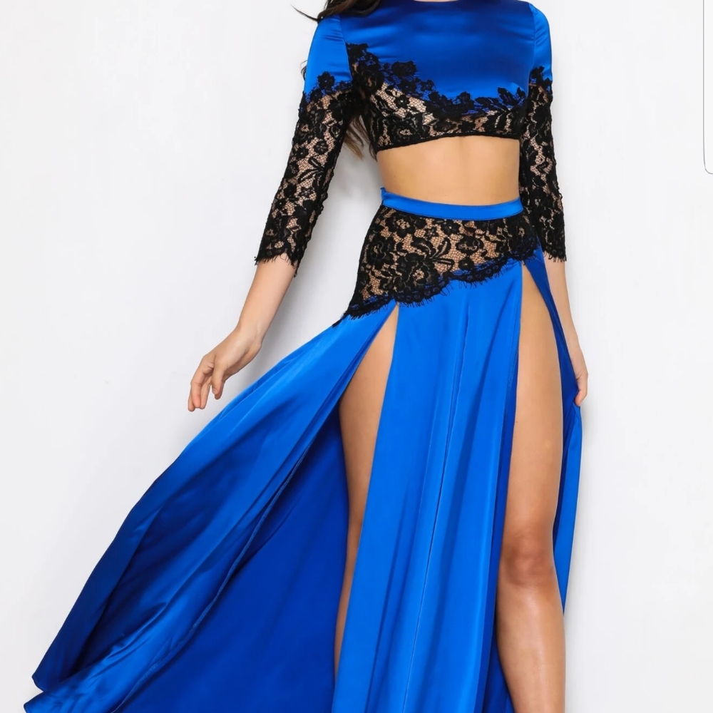 2 piece gown